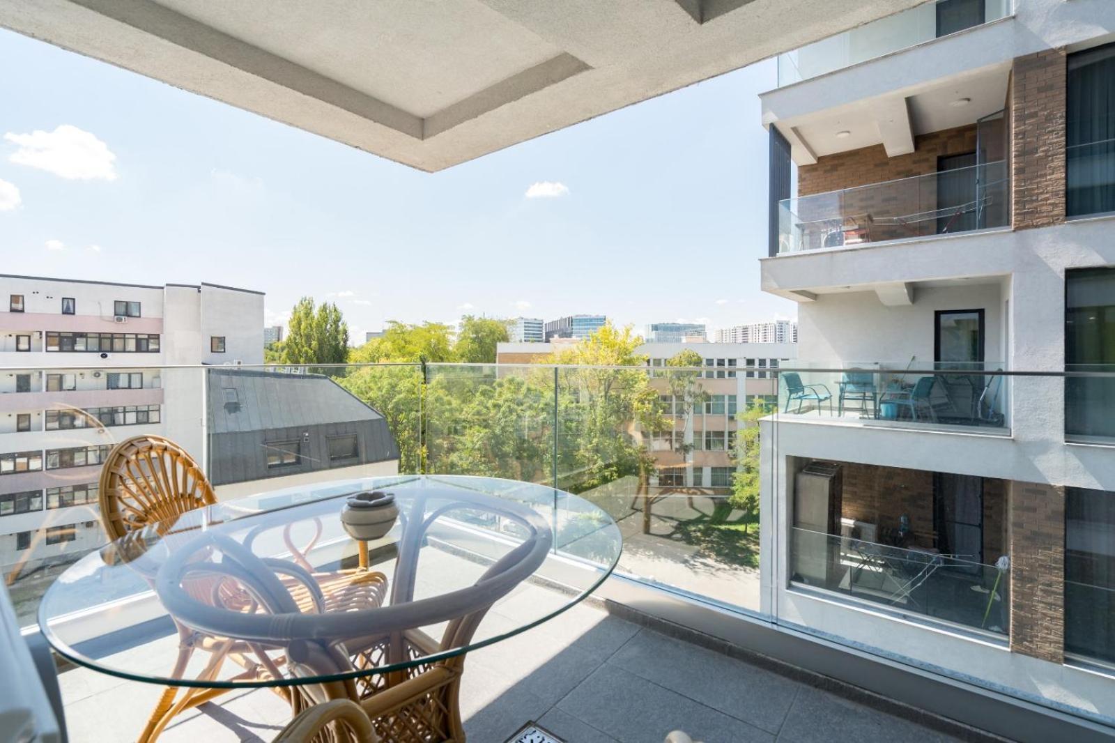 A Home Away - Politehnica Park Бухарест Экстерьер фото